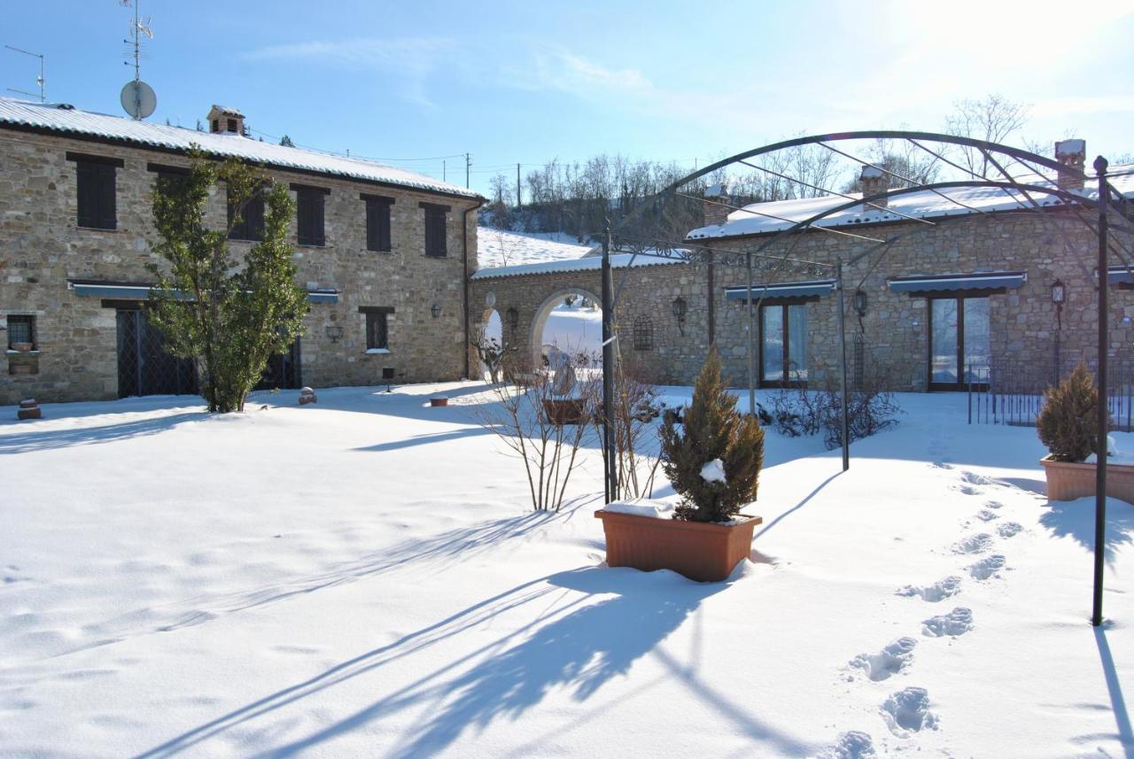 Santa Paola I Quattro Passeri Country House מראה חיצוני תמונה