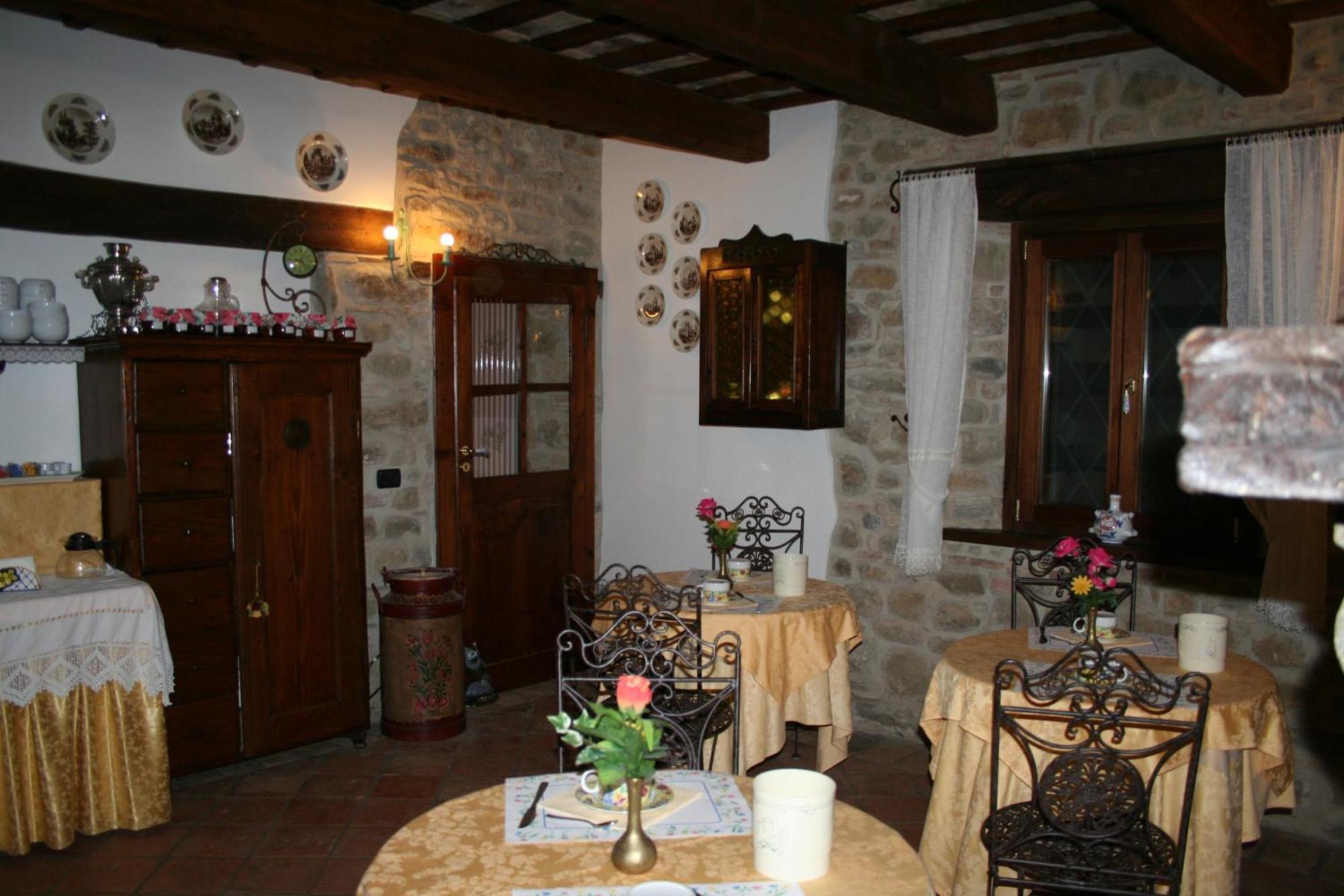 Santa Paola I Quattro Passeri Country House מראה חיצוני תמונה